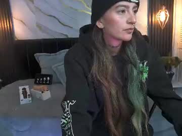 dark dominika