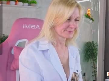julie lucasss