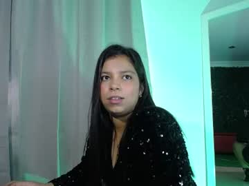magiic brunette