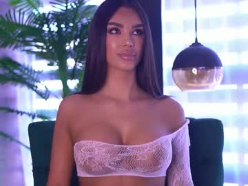 nicoledevin