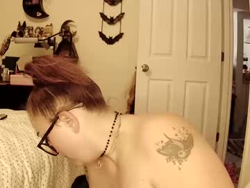 nikkibetty